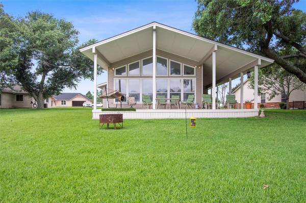 221 Scenic Road, Trinidad, TX 75163