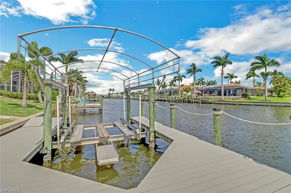 2128 SW 40th TER, Cape Coral, FL 33914