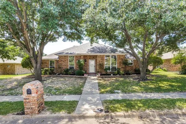 2417 Riverview Drive, Mckinney, TX 75071