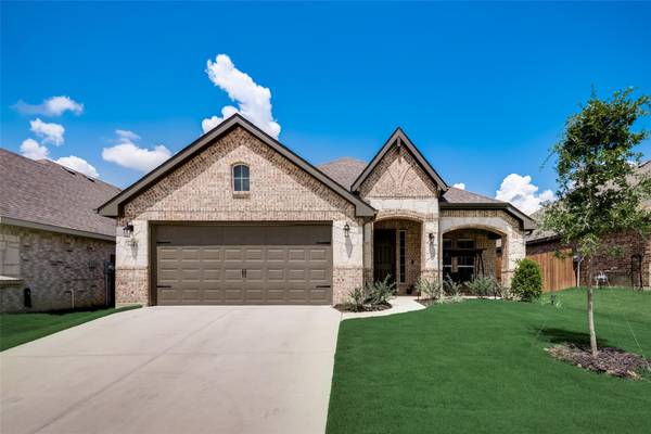 7657 Northumberland Drive,  Fort Worth,  TX 76179