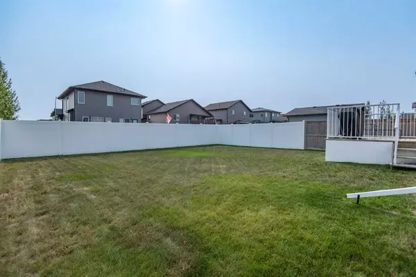 Blackfalds, AB T4M 0J5,160 Almond CRES