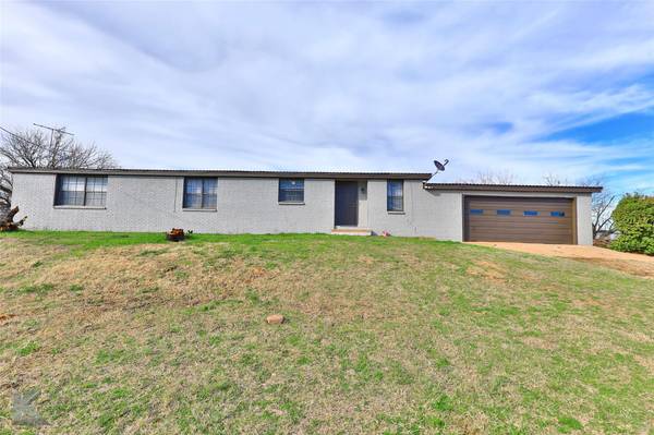 3110 W Walker Street, Breckenridge, TX 76424