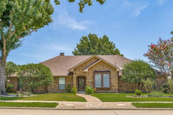 1406 Sherwood Drive, Rowlett, TX 75088