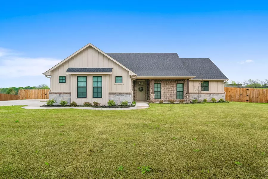 5274 Fm 1571, Lone Oak, TX 75453