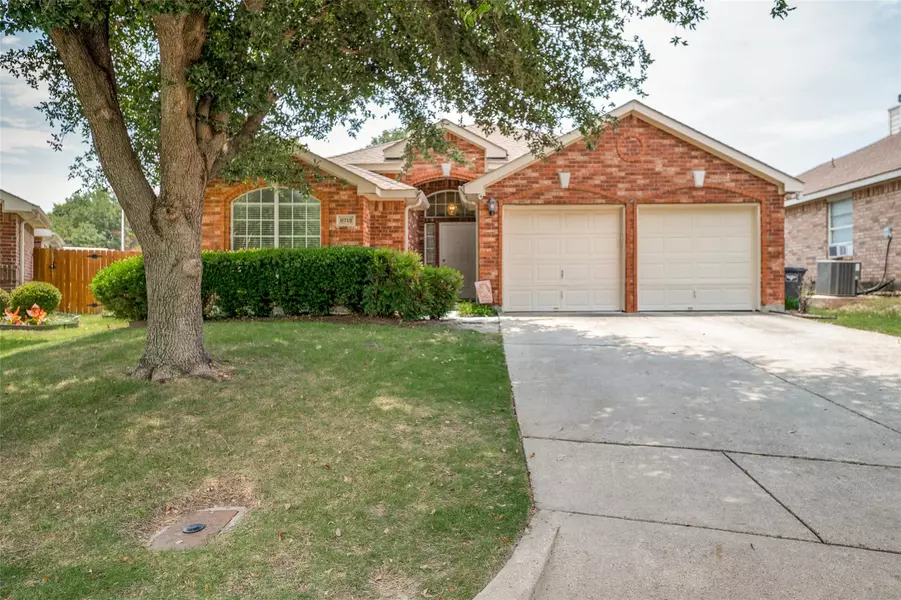 6713 Day Drive, Fort Worth, TX 76132