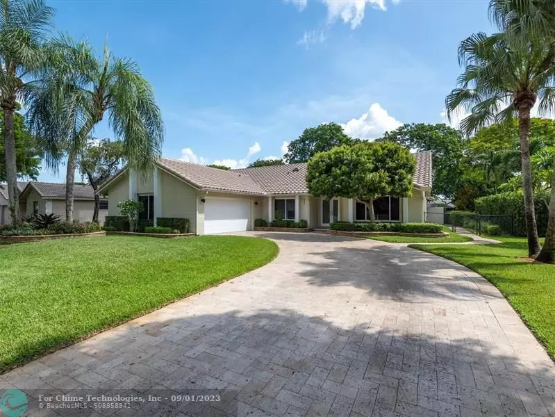 8689 NW 47th Dr, Coral Springs, FL 33067