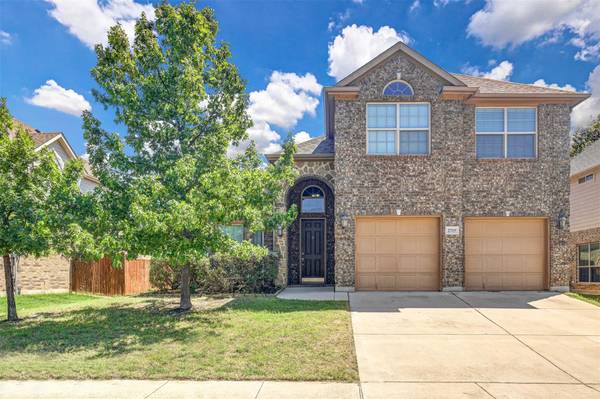 2725 Stable Door Lane, Fort Worth, TX 76244