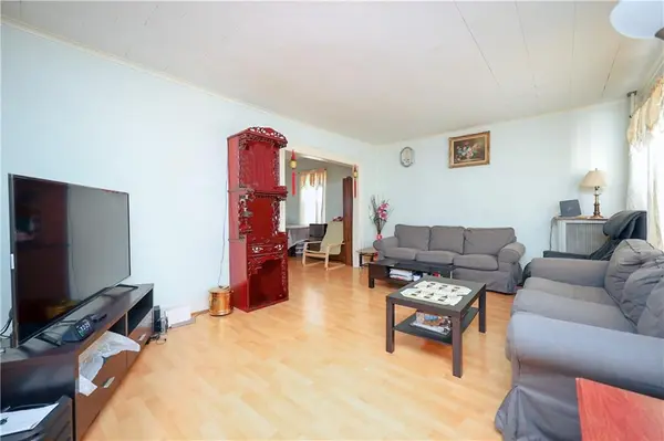 90-19 181st ST, Hollis, NY 11423
