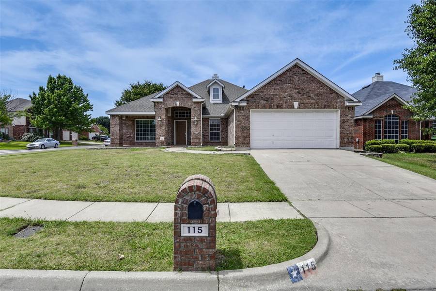 115 Fort Edward Drive, Arlington, TX 76002