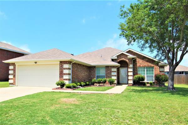 2724 Redwood Street, Royse City, TX 75189