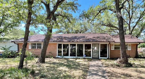 401 32nd Street, Mineral Wells, TX 76067