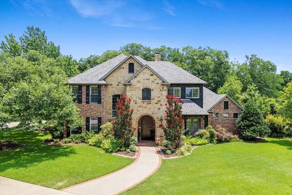 258 Winding Hollow Lane, Coppell, TX 75019