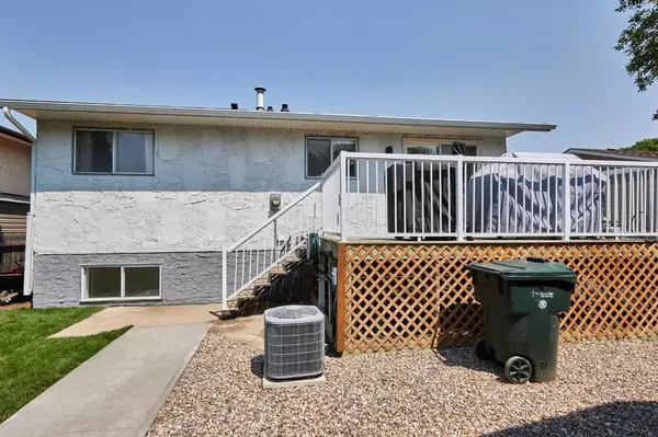 Medicine Hat, AB T1B1J7,5 Campbell CRES SE