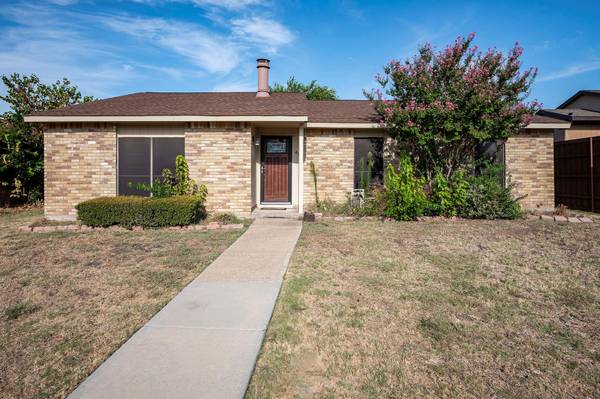 412 Sandy Knoll Drive, Coppell, TX 75019