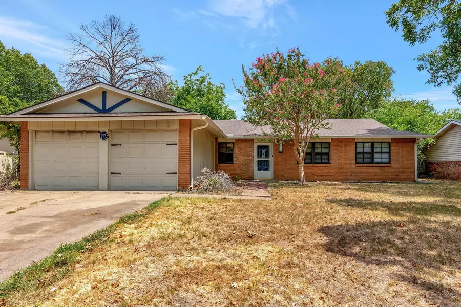 507 Buffalo, Arlington, TX 76013