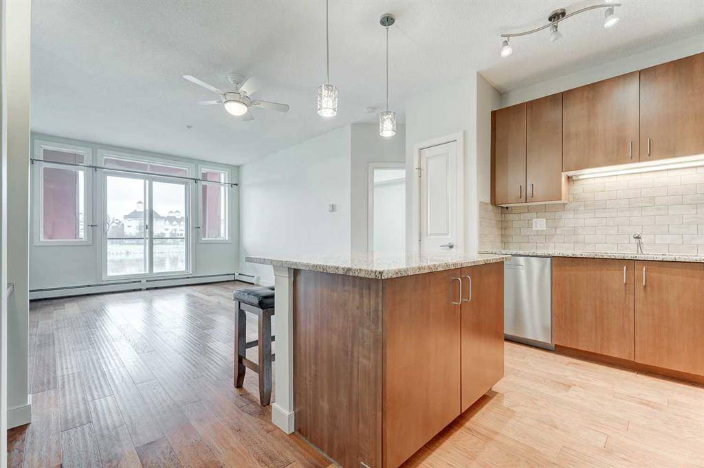 Calgary, AB T3K 0E6,162 Country Village CIR NE #109