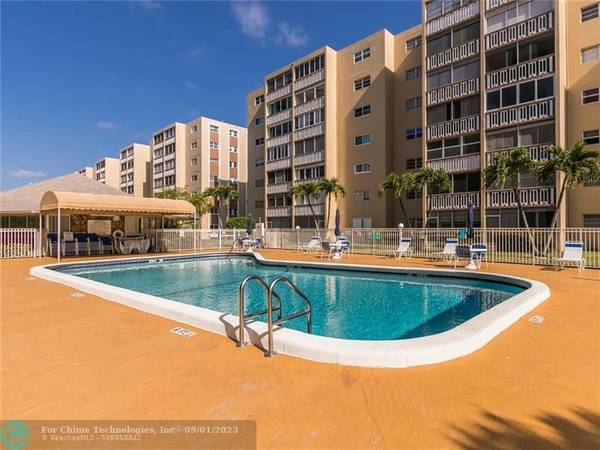 420 NE 12th Ave  #306,  Hallandale Beach,  FL 33009