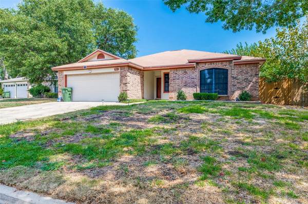 711 Leedsfield Court, Arlington, TX 76017