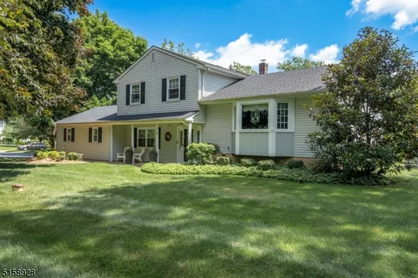 8 Park Lane, Raritan Twp., NJ 08822