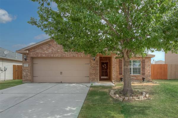 636 Noble Grove Lane, Fort Worth, TX 76140