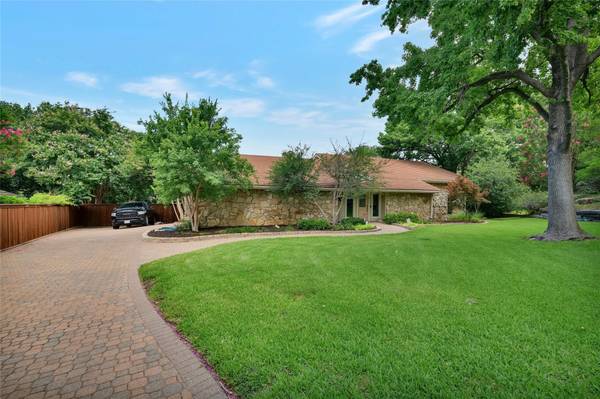 1104 Portofino Court, Arlington, TX 76012