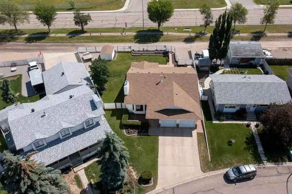 Innisfail, AB T4G 1K6,5205 45 Street Close