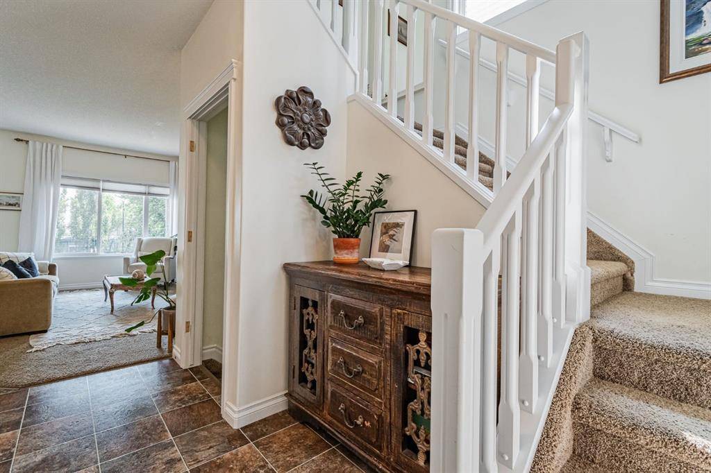 Spruce Grove, AB T7X 0H2,27 Victor CT