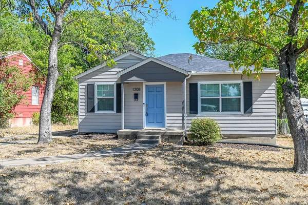 1208 W Gambrell Street, Fort Worth, TX 76115