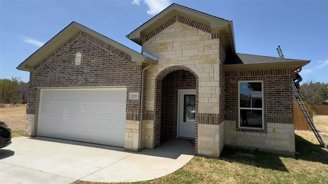 229 Backlash Drive, Gun Barrel City, TX 75156