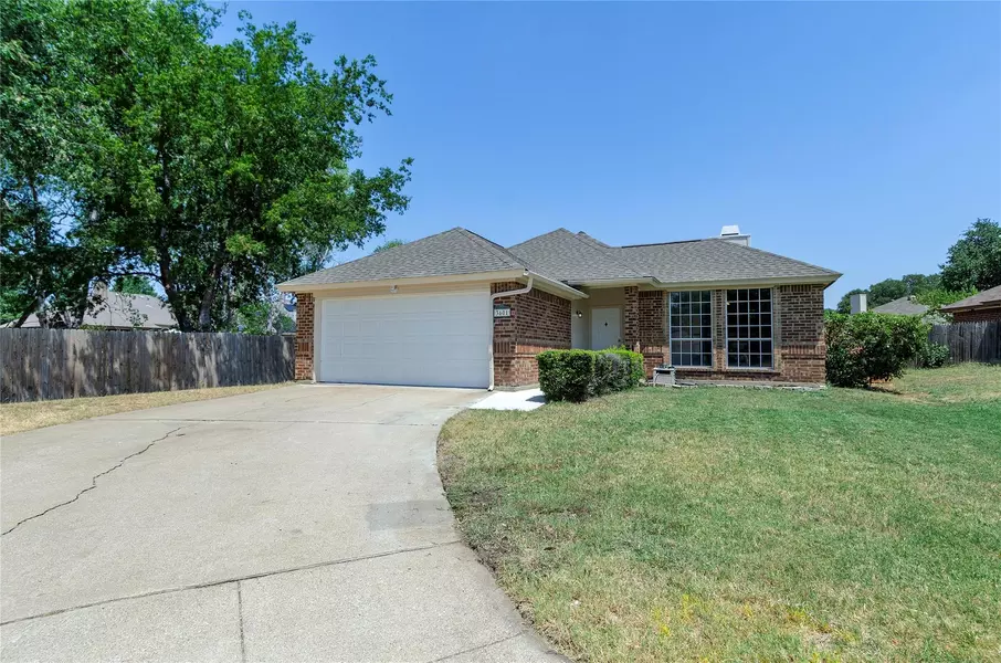 3601 Crosswicks Court, Fort Worth, TX 76137