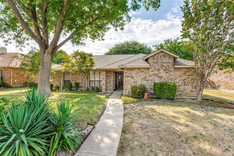 2709 Hampshire Drive, Garland, TX 75040