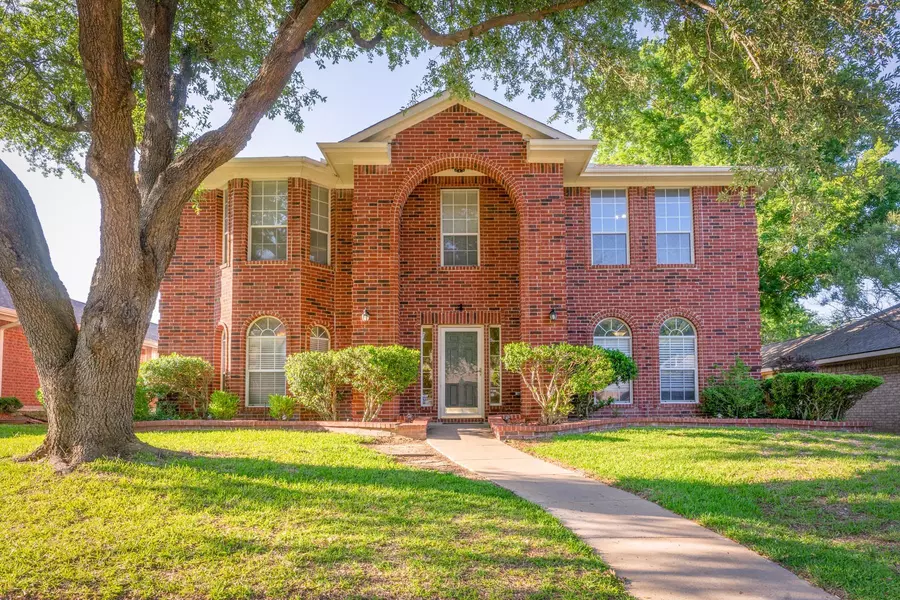 817 Red Tip Drive, Allen, TX 75002