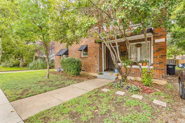 1411 6th Avenue,  Fort Worth,  TX 76104