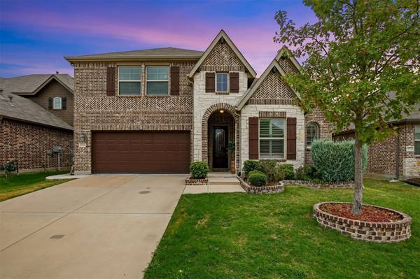 1016 Mist Flower Drive, Little Elm, TX 75068