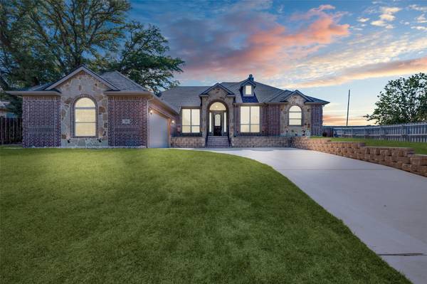 109 Kari Linda Court, Weatherford, TX 76085