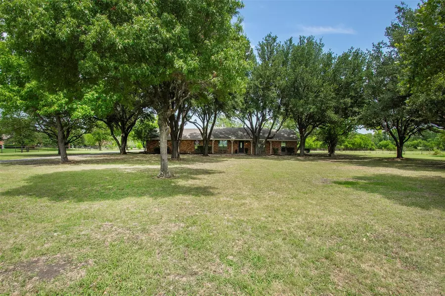 1850 Rock Ridge Road, Lucas, TX 75002