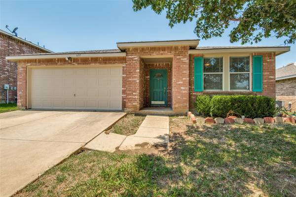 637 Silvertop Road, Arlington, TX 76002