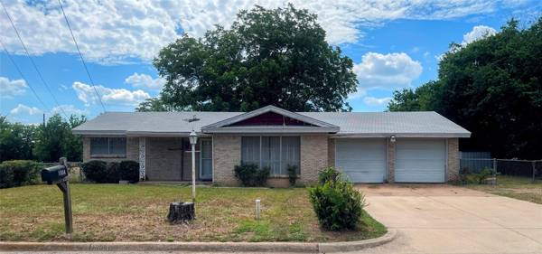 1004 SE 2nd Avenue, Mineral Wells, TX 76067