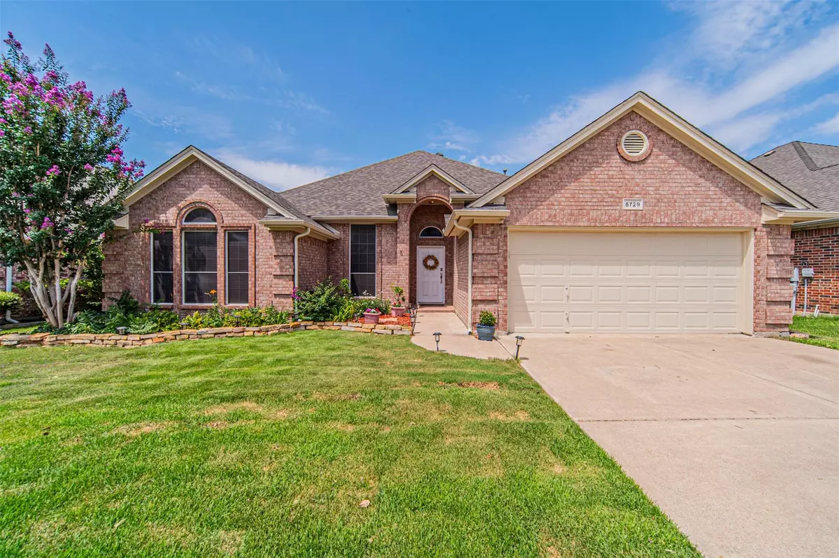 Fort Worth, TX 76131,5729 Ozark Drive