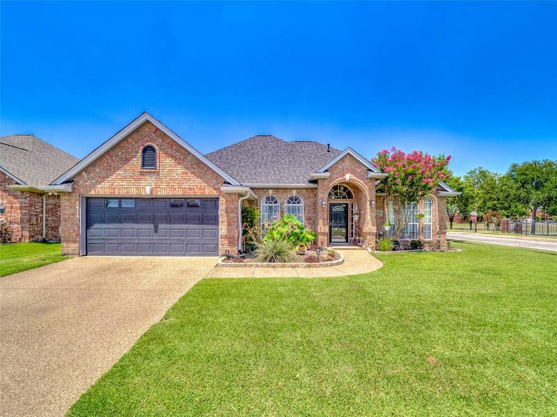 2725 Cedar Springs Court, Bedford, TX 76021