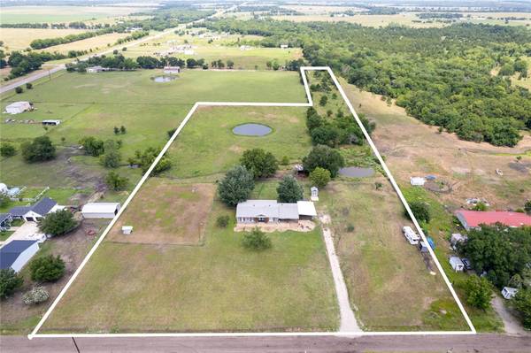 184 County Road 4300, Greenville, TX 75401