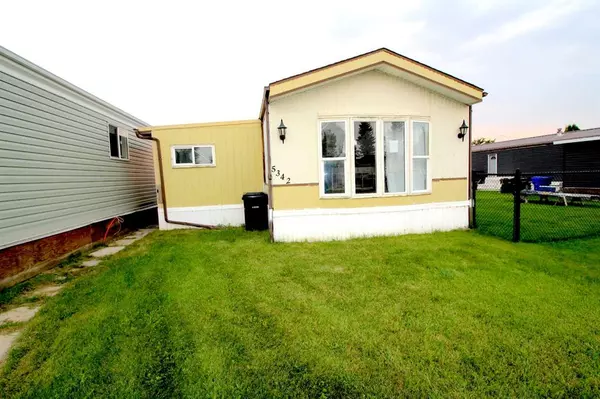 Olds, AB T4H 1M3,5342 Birch RD