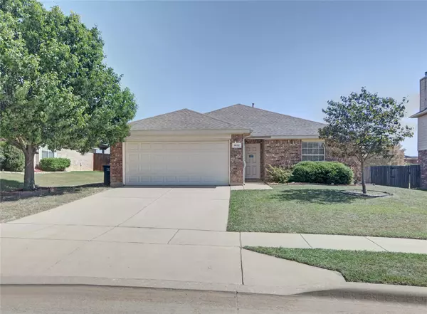 1412 Dun Horse Drive, Fort Worth, TX 76052