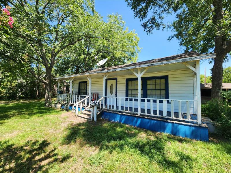 602 Bonham Street, Ladonia, TX 75449