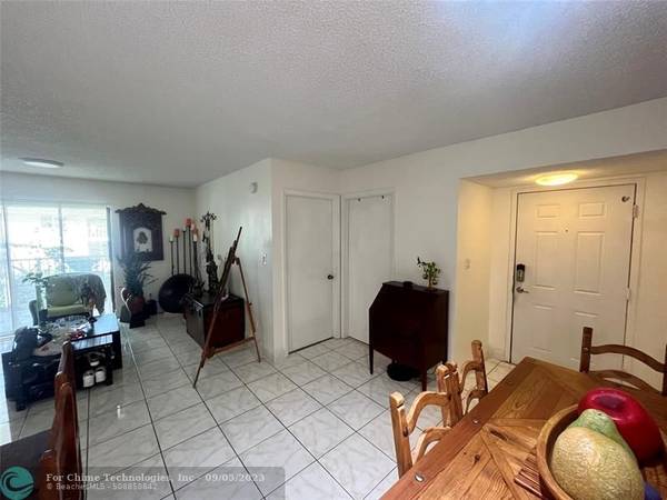 Hollywood, FL 33021,570 S Park Rd  #23-6