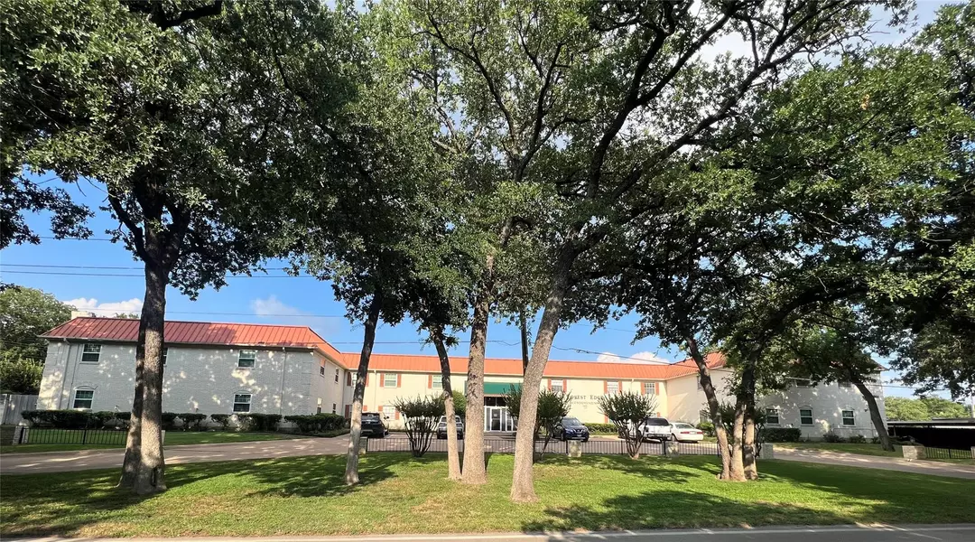 1401 Forest Edge Drive #12, Arlington, TX 76013