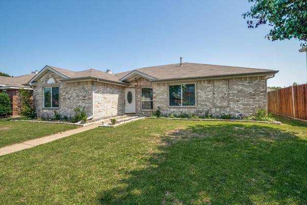 7717 Coral Way,  Rowlett,  TX 75088