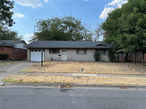 363 Royal Avenue, Duncanville, TX 75137