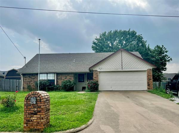 1102 Snowberry Street, Keene, TX 76031