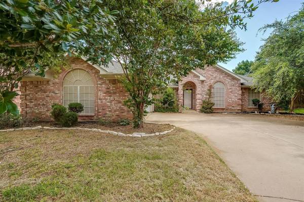 418 Steeplechase Trail, Kennedale, TX 76060